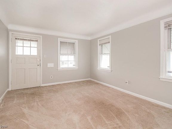 5th image of 16606 Lotus Dr