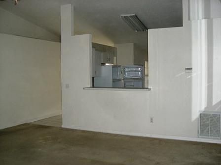 2nd image of 22 Renn Ln