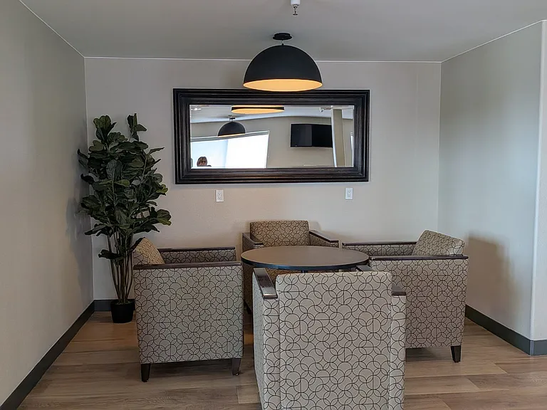 200 E Wolfensberger Rd #207 — Photo 3