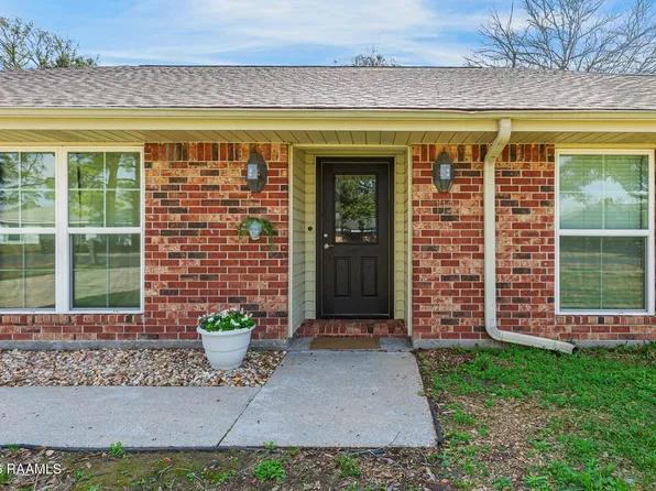 113 Weeks Dr, Youngsville, LA 70592