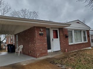 7180 White Oak Ln, Saint Louis, MO 63130