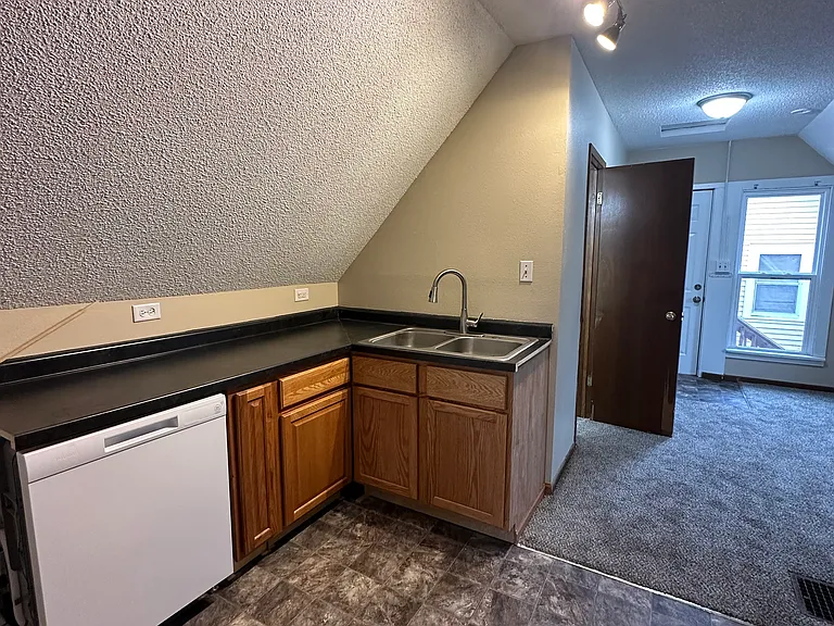 1601 K Ave NE #2 — Photo 8