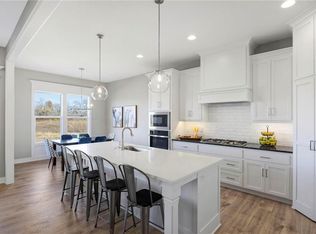 1504 SW Arbormill Ter, Lees Summit, MO 64082