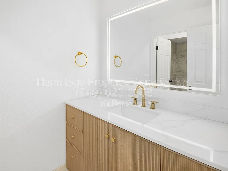 28142 Ambar — Photo 13