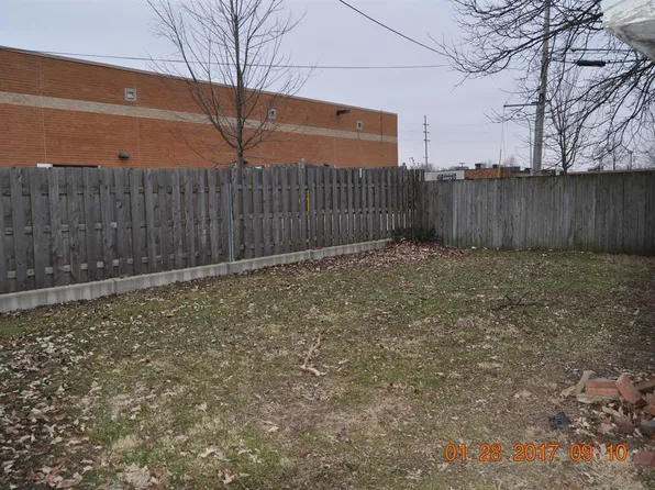 805 Robinson St, Danville, IL 61832