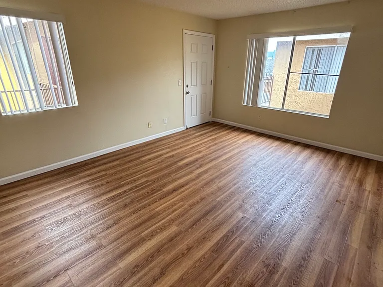 2573 Ulric St #14 — Photo 3