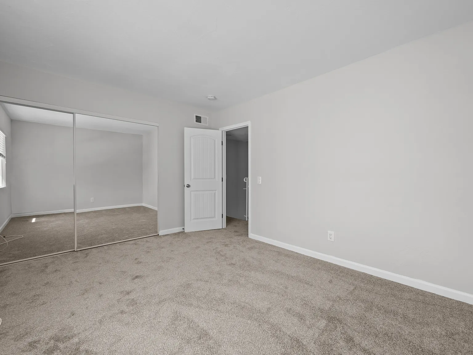 2950 La Costa Avenue - 4 — Photo 4