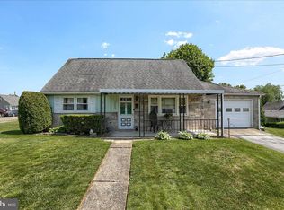 2003 Fireside Dr, Bethlehem, PA 18018