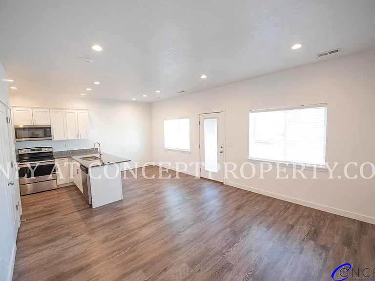 Harvest Pointe Townhomes — Photo 2