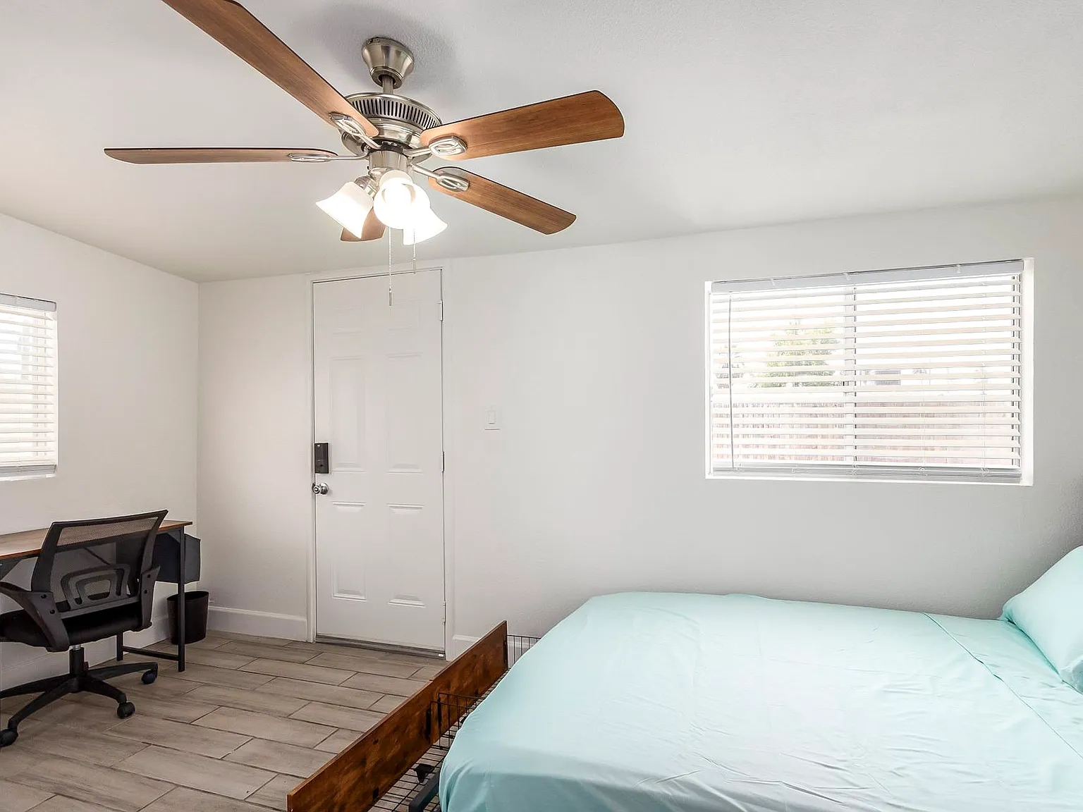 4 bed, 3.0 bath, 1754 sqft, $797 — Photo 2