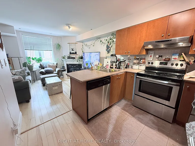 415 Jarvis St #327 — Photo 8