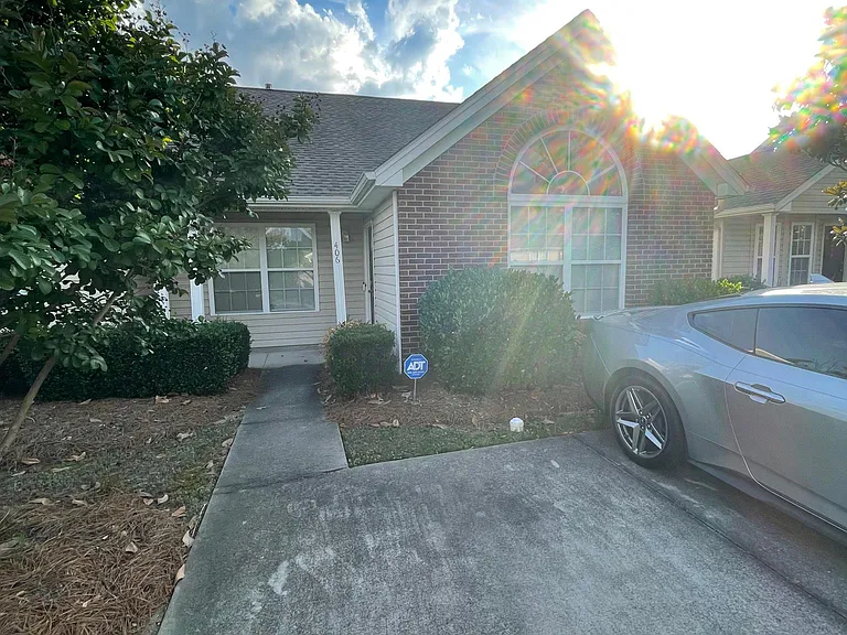 406 Summit Townes Way — Photo 2