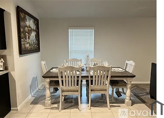 4 bed, 2100 sqft, $3,000 — Photo 2