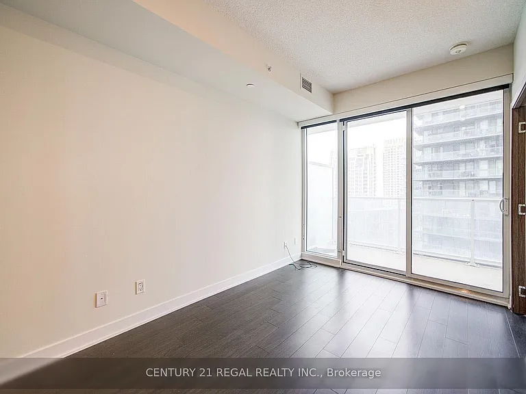 19 Bathurst St #2102 — Photo 5