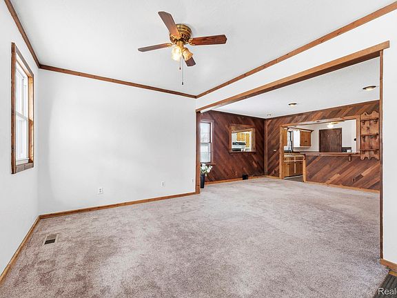 5th image of 3375 Grant Rd