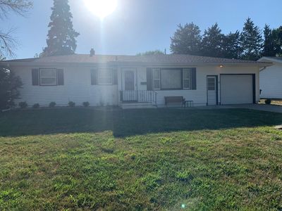 205 Meadow Dr, Gretna, NE, 68028