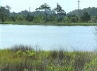 200 Arrington Rd, Beaufort, NC 28516