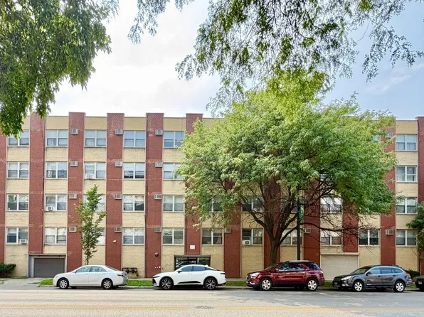 6830 N Sheridan Rd, Chicago, IL