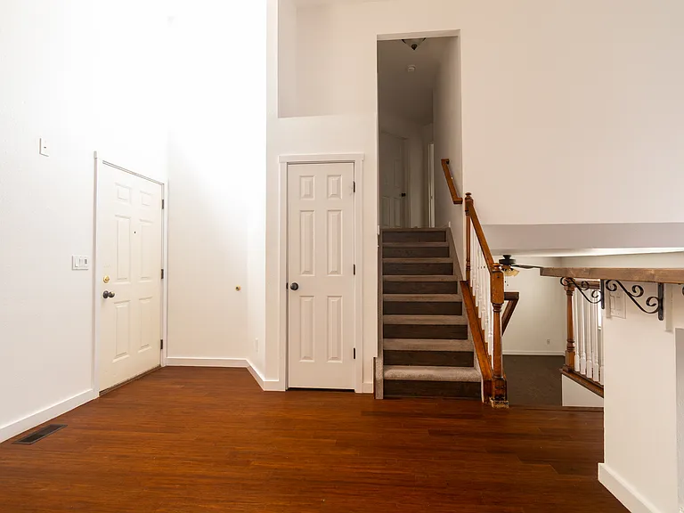 1395 Roseville Dr — Photo 11