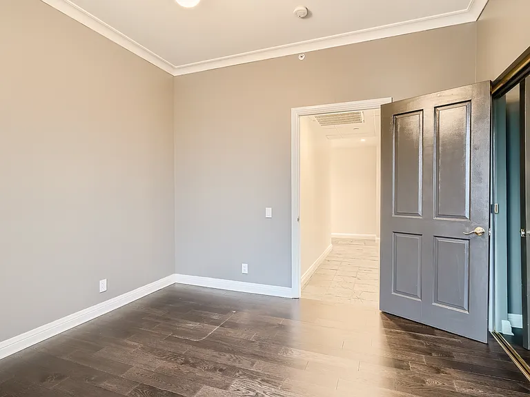 400 E 3rd Ave #405 — Photo 21
