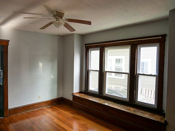 3rd image of 1195 Hall Ave