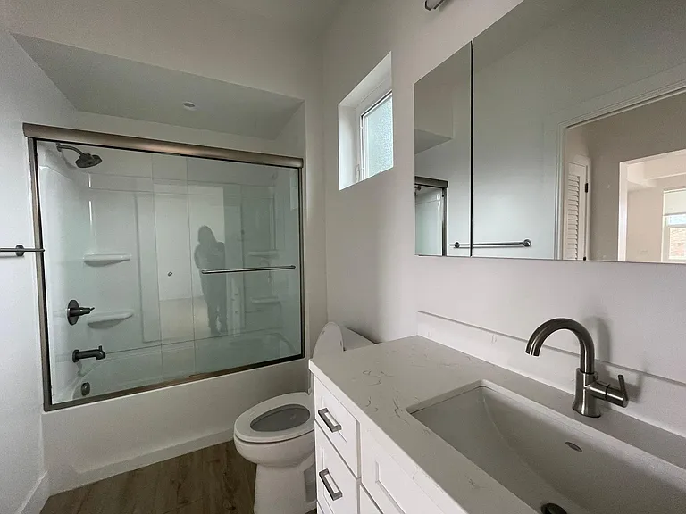 325 W Anapamu St #D — Photo 13