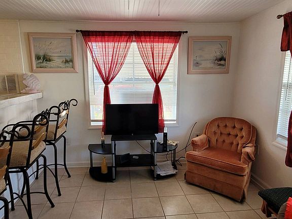 5th image of 541 New York Dr #4
