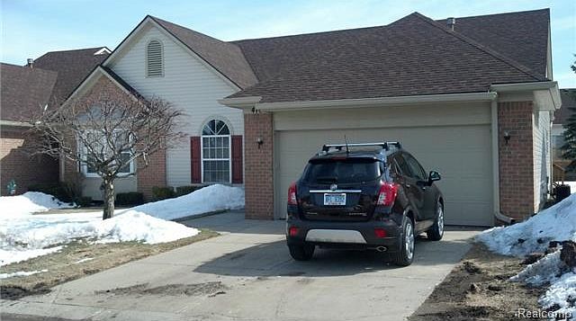 1st image of 416 N Oak Dr