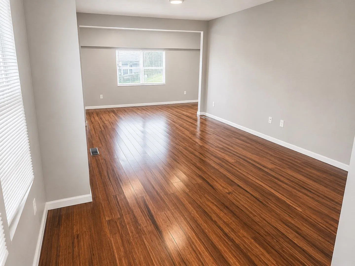 3 bed, 2.0 bath, 2037 sqft, $1,895 — Photo 4