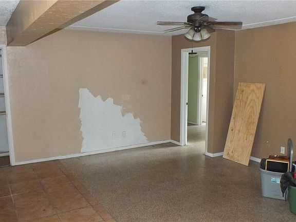 3rd image of 1303 Wynnewood Dr