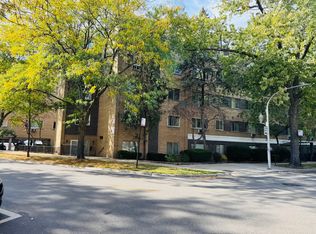 7320 N Rogers Ave APT 212, Chicago, IL 60626