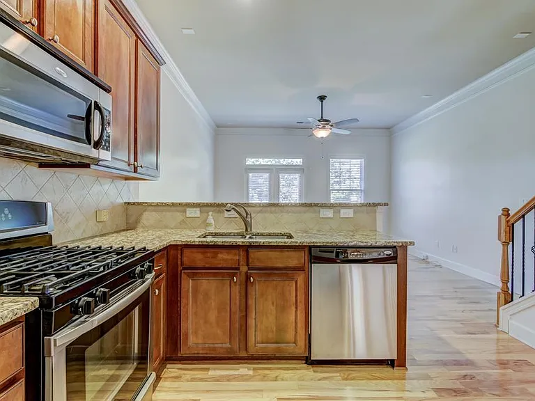 2027 Cobblestone Cir NE — Photo 12