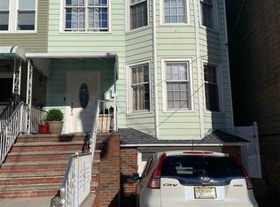 658 Avenue C, Bayonne, NJ 07002