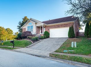 7606 White Post Way, Louisville, KY