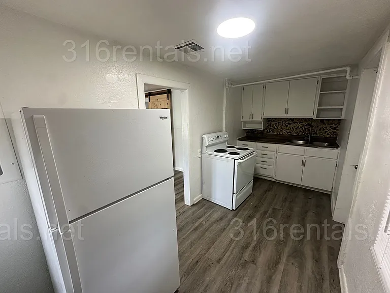 1801 S Glenn St — Photo 10