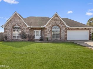 2929 Village Cir, Ocean Springs, MS 39564