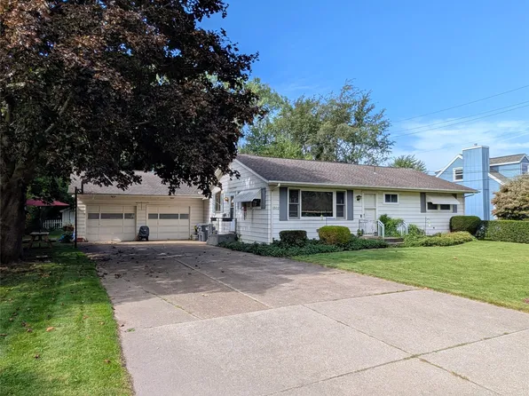 1502 Asbury Rd, Erie, PA 16505