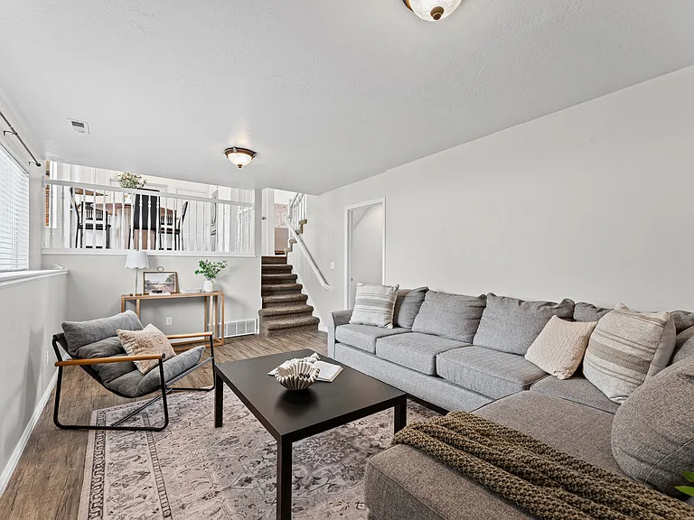 3 E Alfred Ave — Photo 29