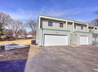 975 120th Ln NW, Coon Rapids, MN 55448