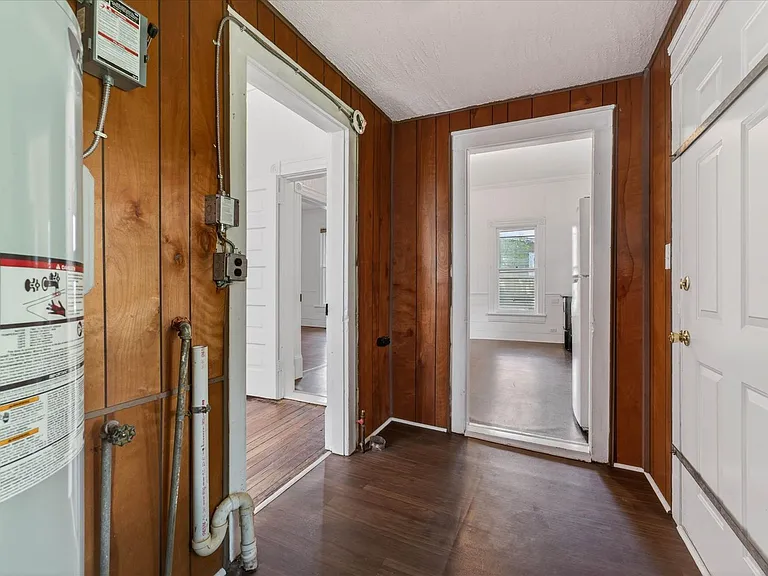 132 S McPherson St — Photo 22