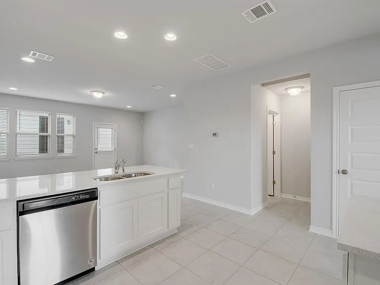 1661 Yaupon Grove Ln — Photo 11