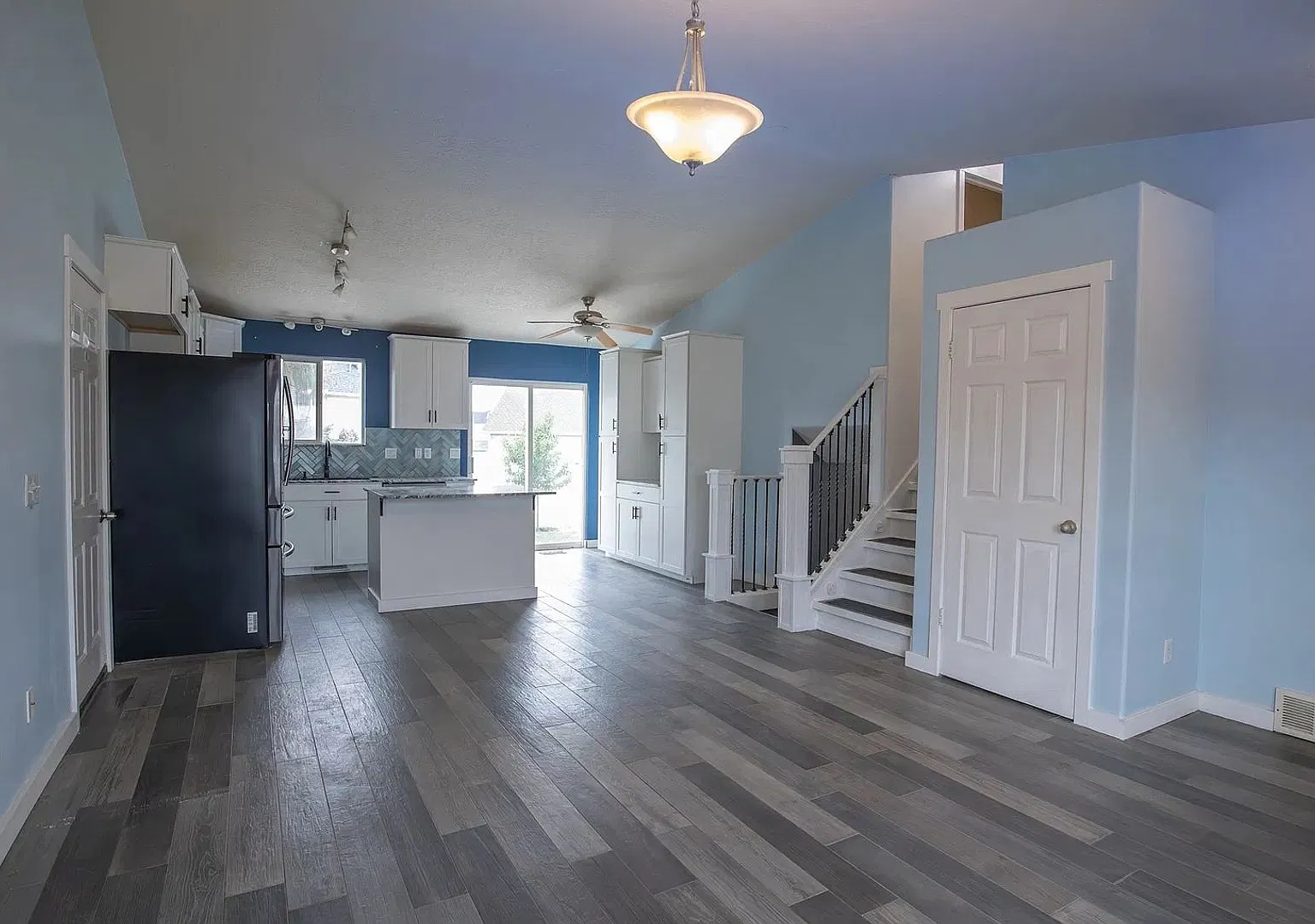 Spacious 4-Bedroom Clearfield Home with Fenced Yard & Garage! — Photo 3