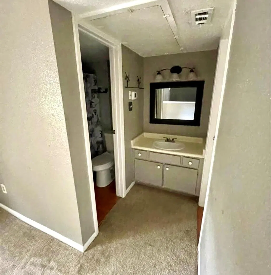 1 bed, 1.5 bath, 818 sqft, $1,100 — Photo 4