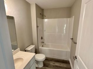 1857 Hidden Ridge Dr, Perrysburg, OH 43551