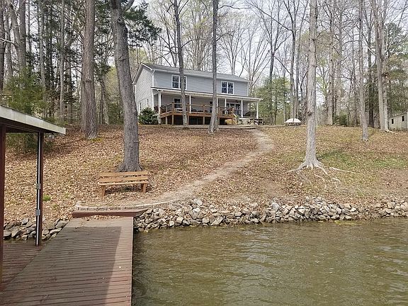 3rd image of 160 Sailboat Ln
