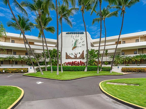 2nd image of 75-6040 Alii Dr. #401