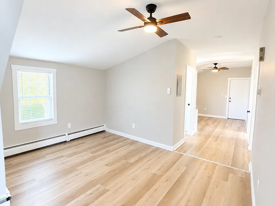 228 1/2 State St #3