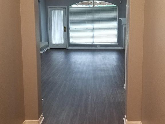 2nd image of 11223 Riverridge Park Ln
