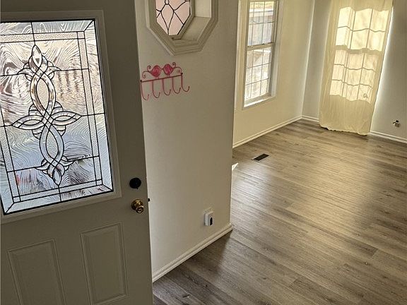 4th image of 27691 Longview Ln