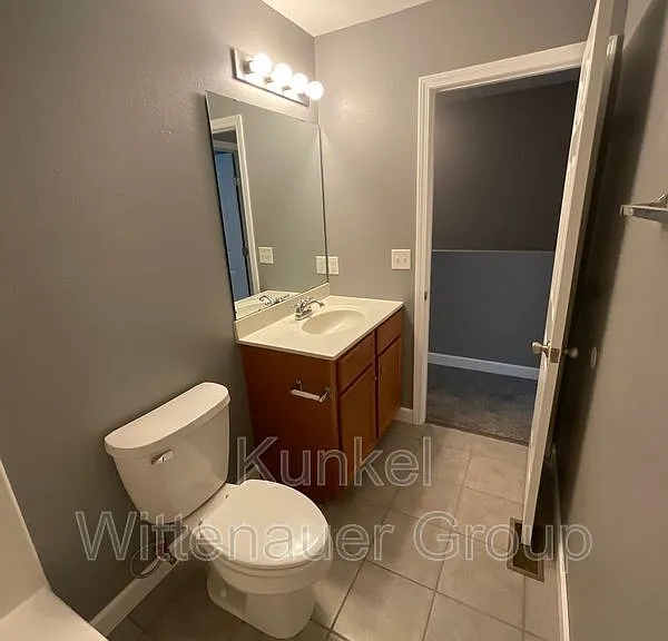 704 Fountain View Dr #F — Photo 18